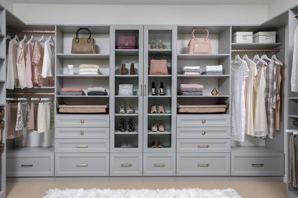 36 Walk-In Closet Ideas to Optimize Your Storage Space