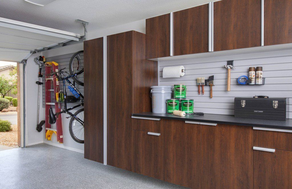 Installing Garage Cabinets Workbenches, How Much Does It Cost To Install Cabinets In A Garage