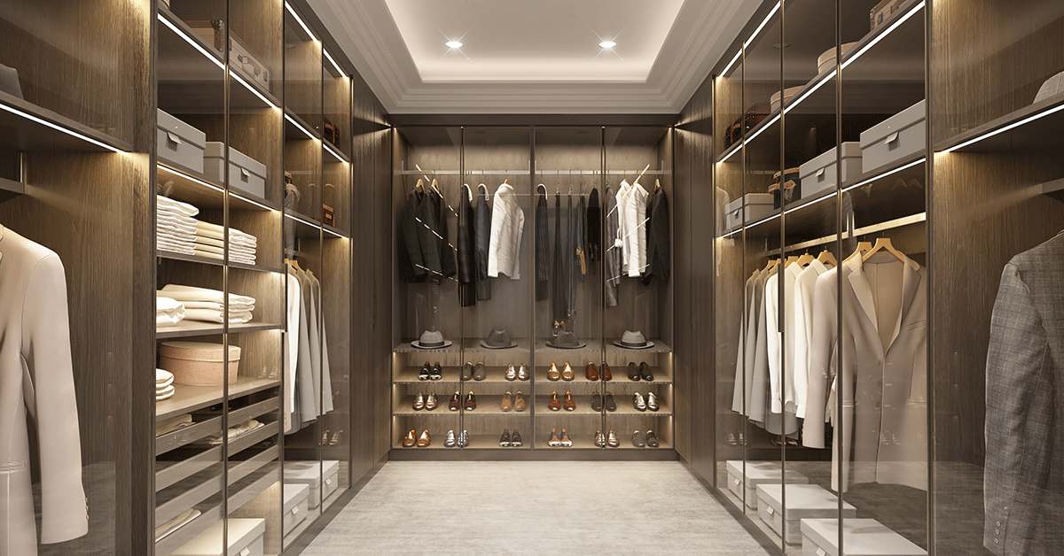 Learn how to organize a man's closet