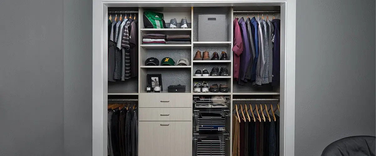 Closet for men's clothes