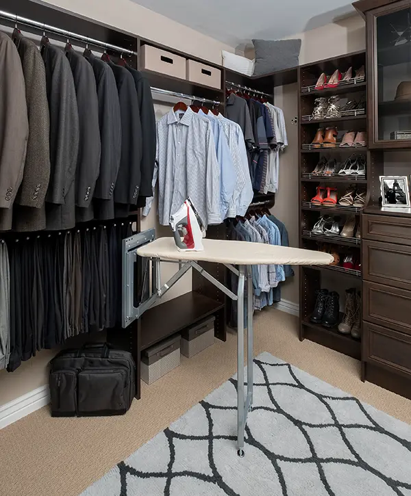 Custom closet organizers in Lynwood